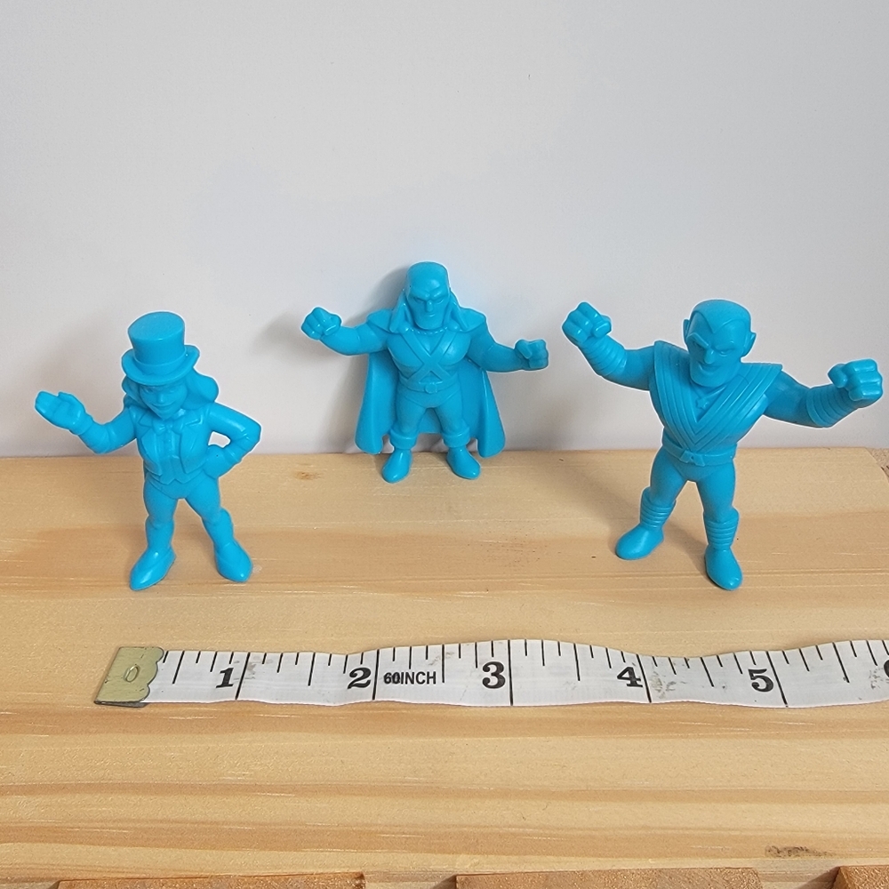 Set of 3 Wendy’s 2024 DC Comics Figurines – Zatanna, Martian Manhunter, Amazo